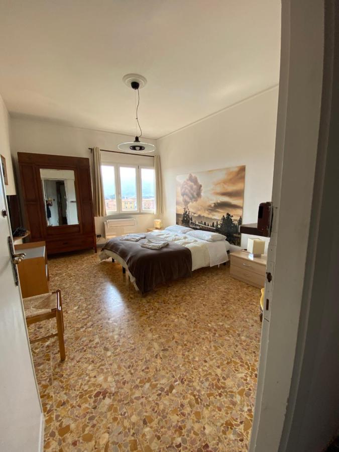 B&B Del Viaggiatore Sarzana Luaran gambar
