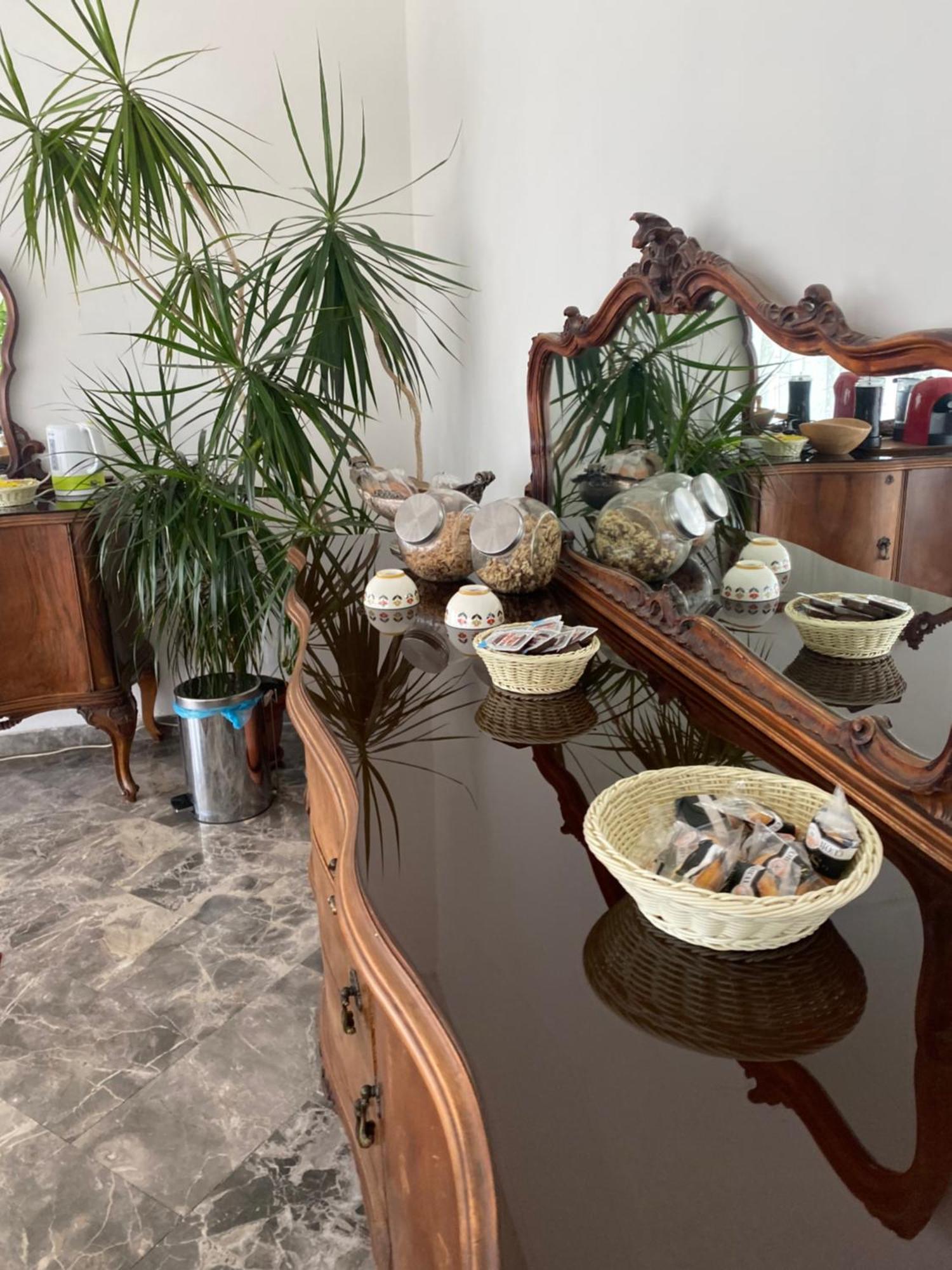 B&B Del Viaggiatore Sarzana Luaran gambar