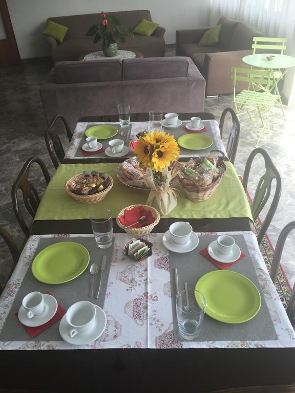 B&B Del Viaggiatore Sarzana Luaran gambar