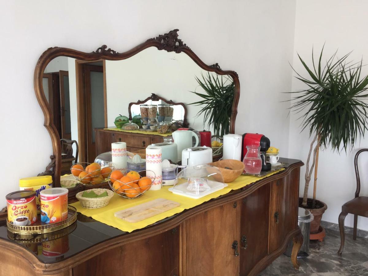 B&B Del Viaggiatore Sarzana Luaran gambar
