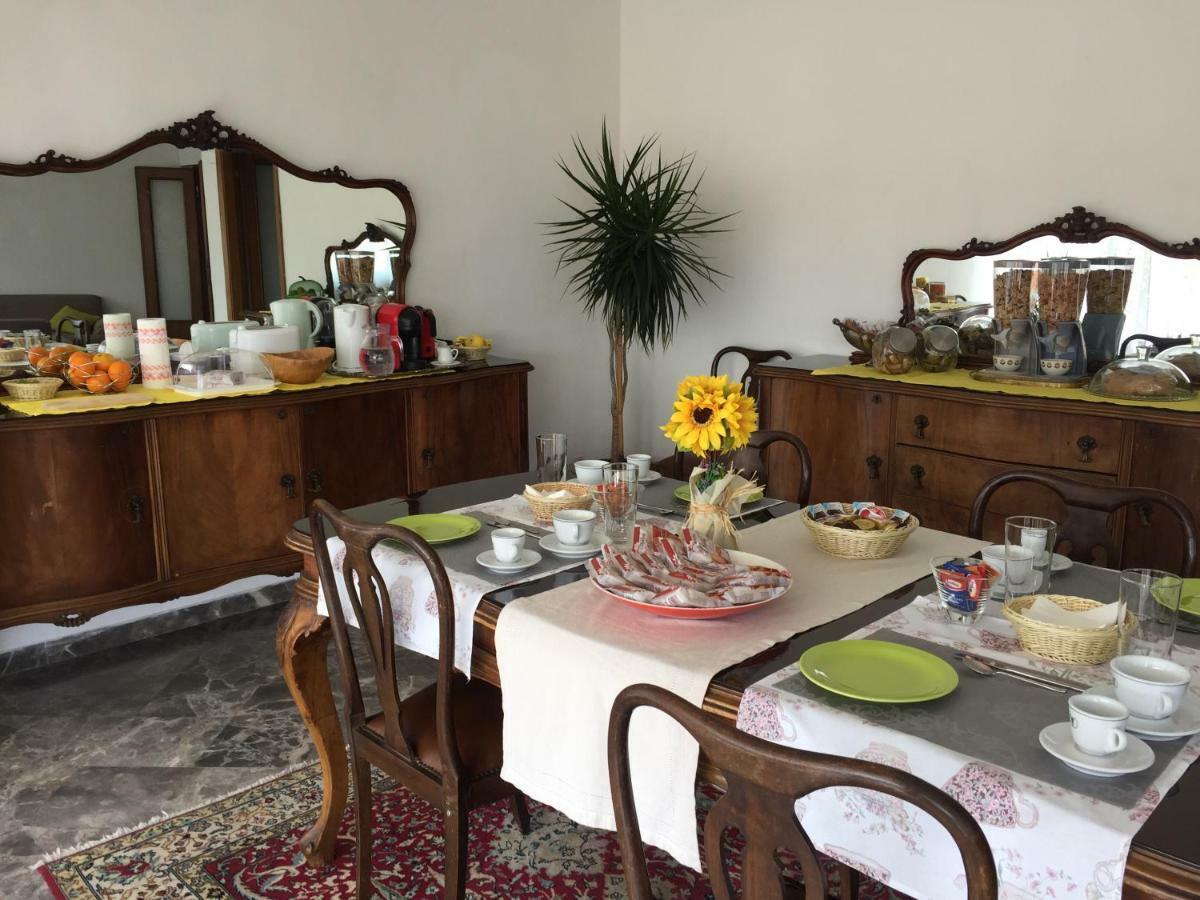 B&B Del Viaggiatore Sarzana Luaran gambar